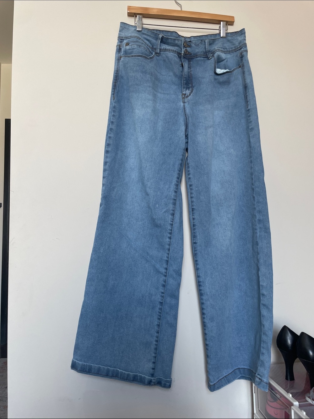 Women's Wide-Leg High-Rise Jeans in Light Blue